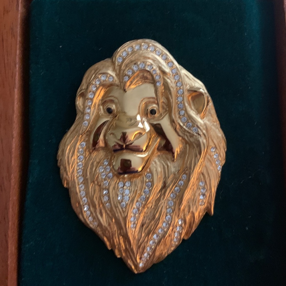 Limited Edition Lion King Brooch